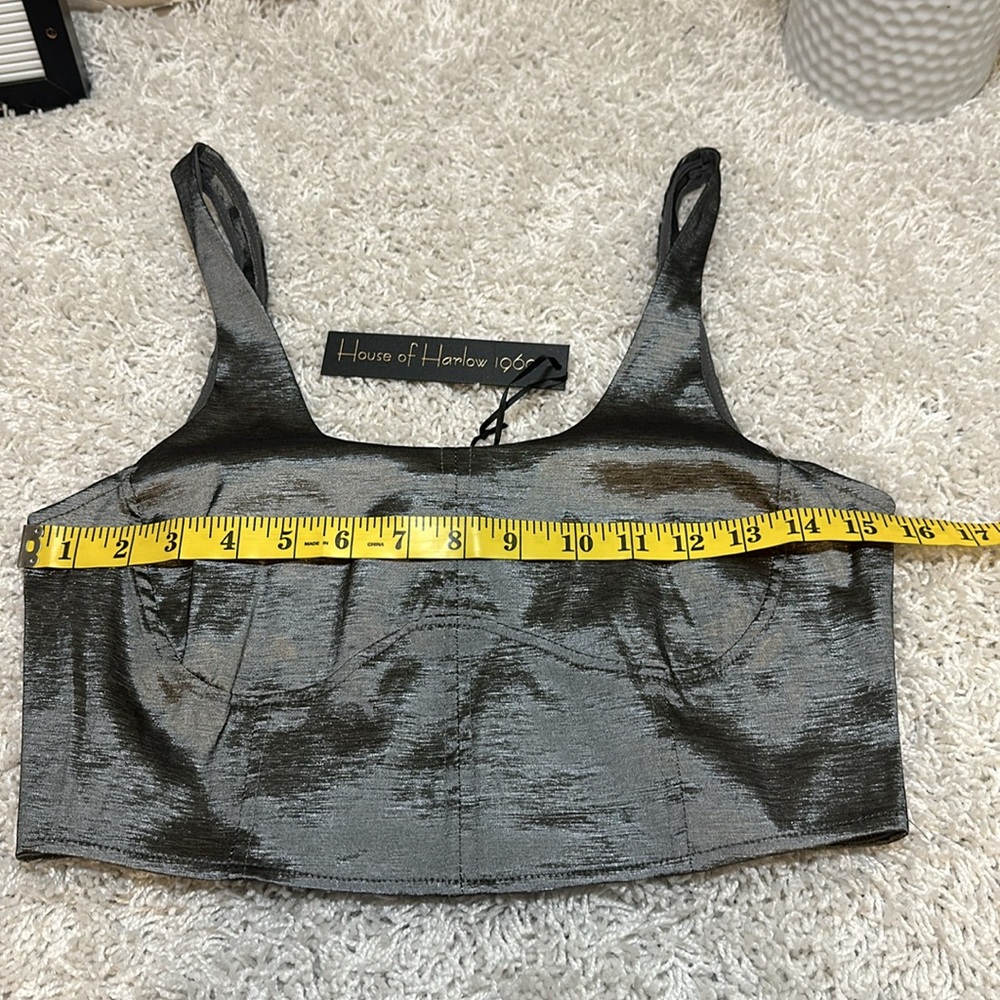 HOUSE OF HARLOW 1960 metallic grey cropped top - Picture 5 of 8